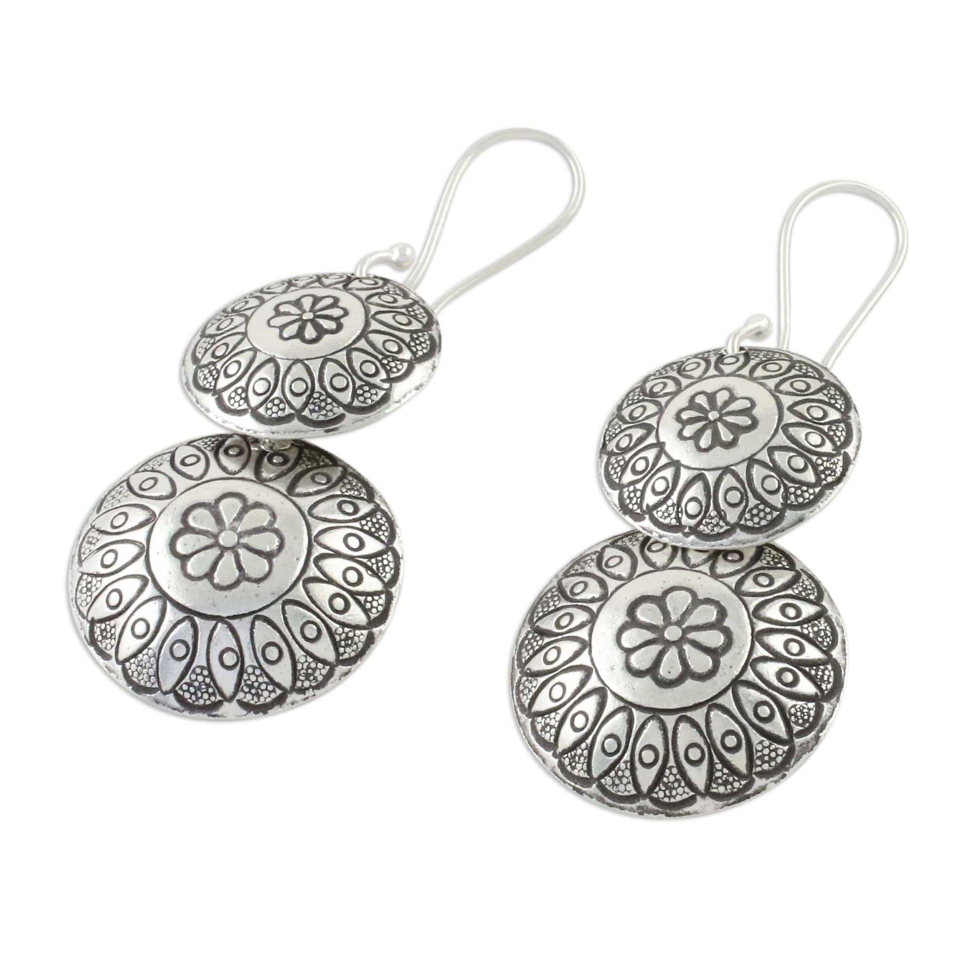 Floral Karen Silver Dangle Earrings from Thailand - La Na Flowers