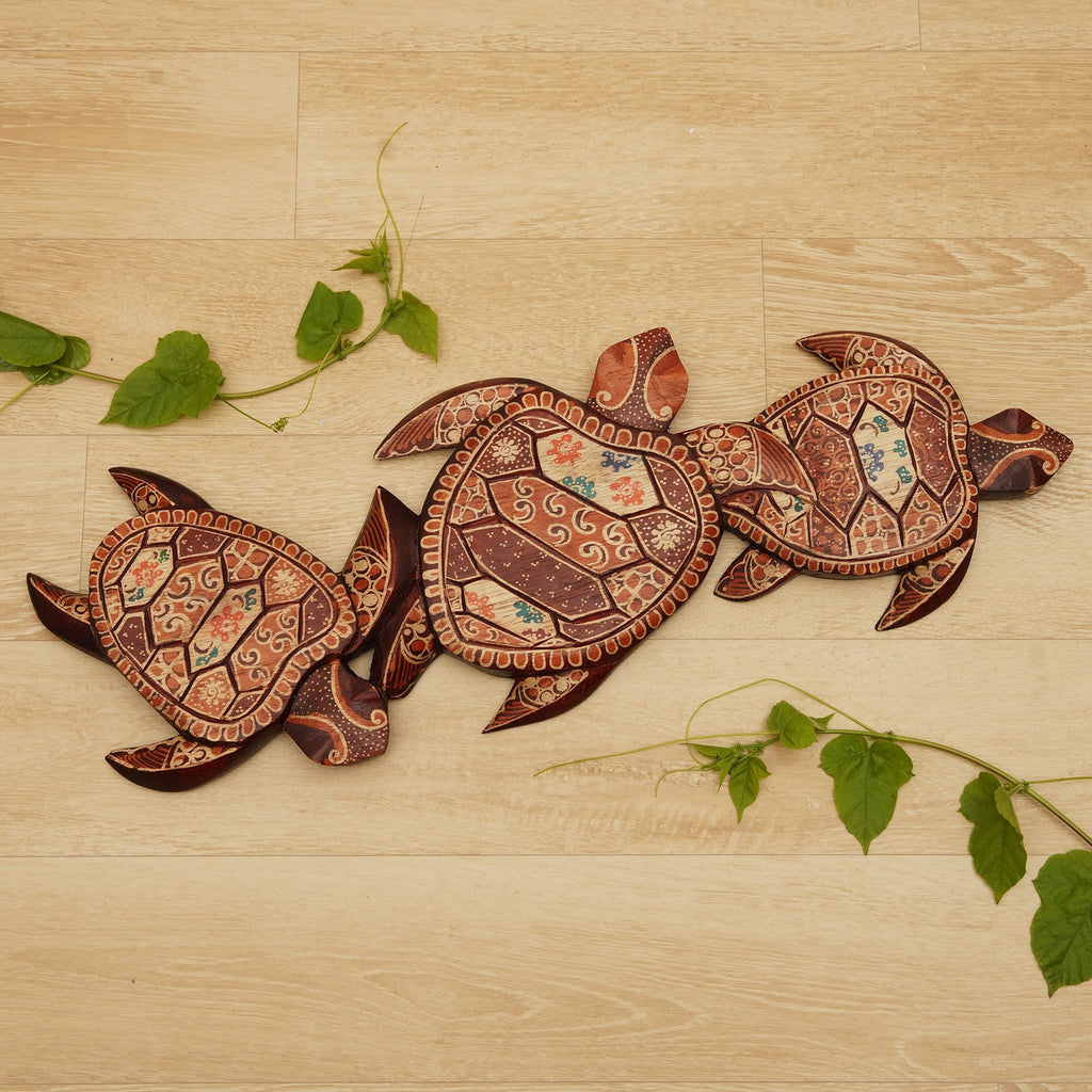 Handcrafted Batik Turtle-Themed Pule Wood Wall Art from Java - Family Turtle