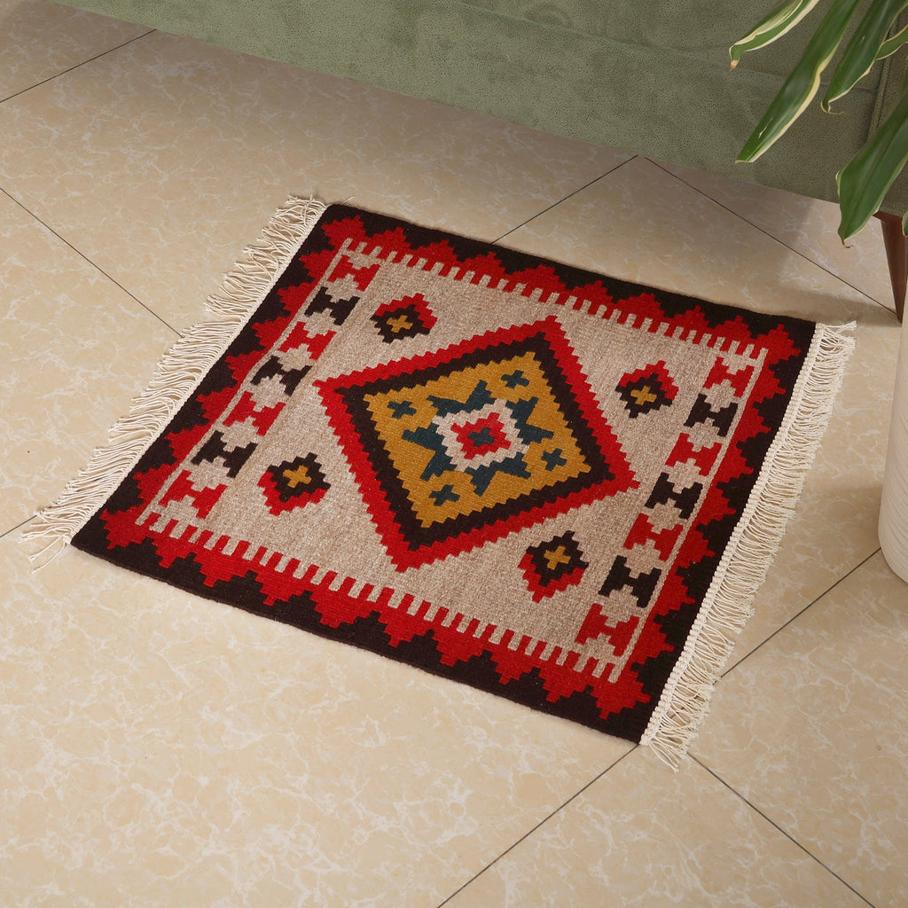 Folk Art Sun-Themed Wool and Cotton Blend Area Rug (2x2) - Arevagorg Blessing